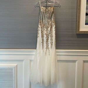 Beautiful Jovani  white gown-cream with gold/silver sequin size 2